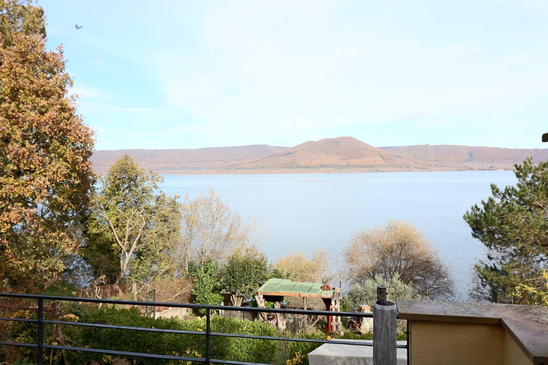 Villa in vendita a Ronciglione, Lago di Vico