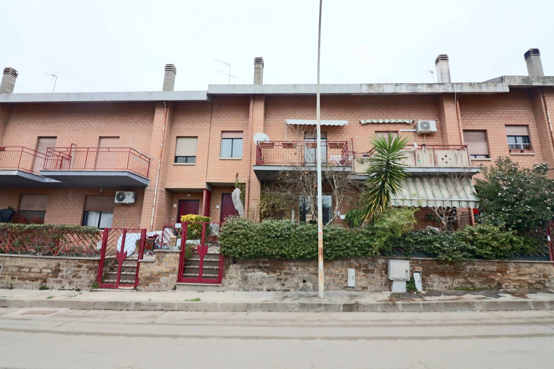 Casa a schiera in vendita a Vetralla, Cura