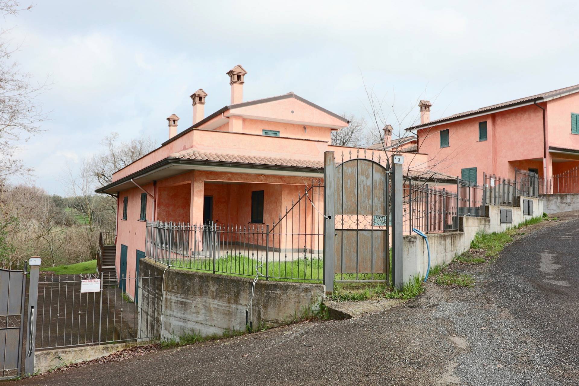 Bifamiliare in vendita a Vetralla