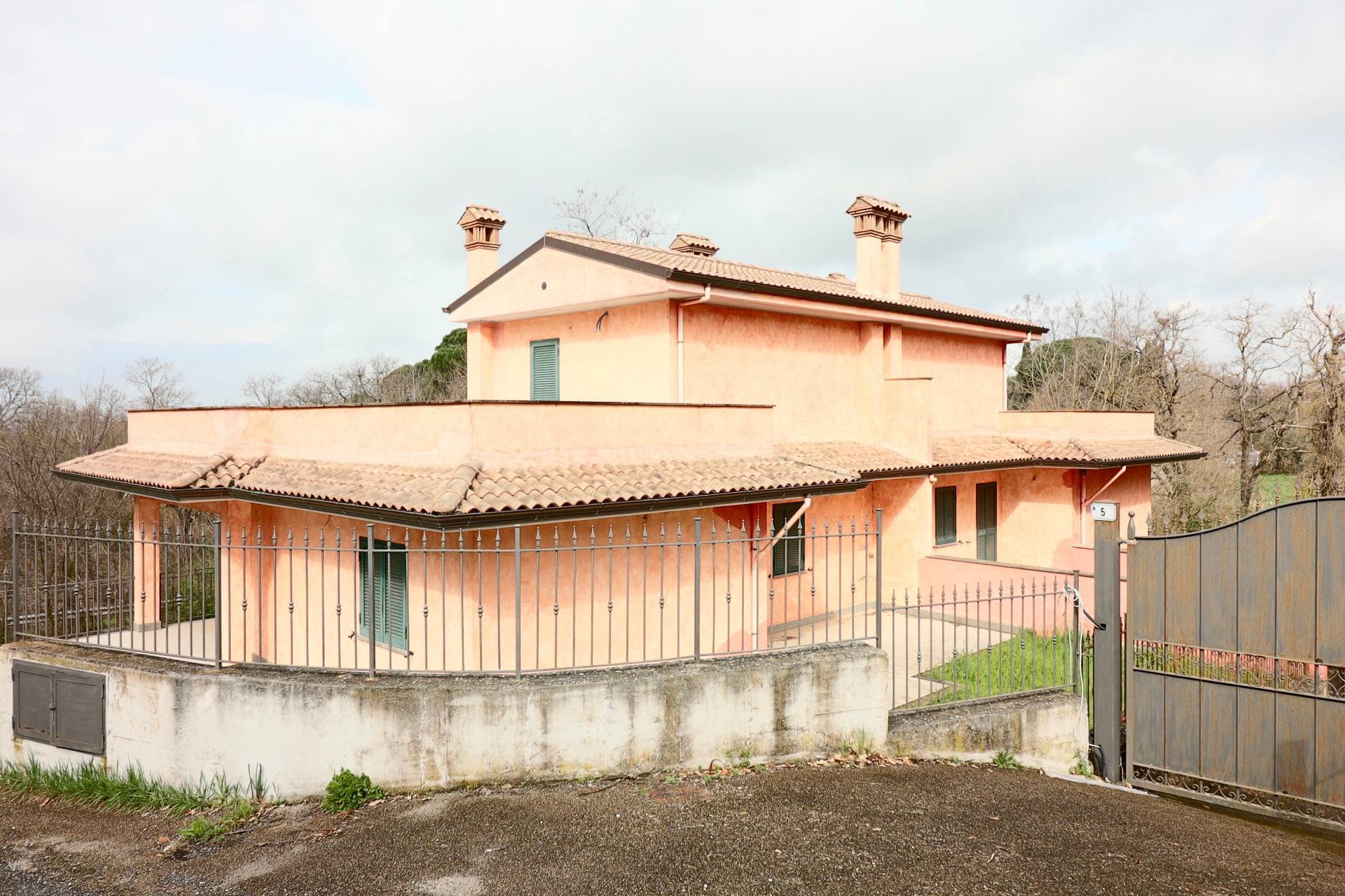 Bifamiliare in vendita a Vetralla