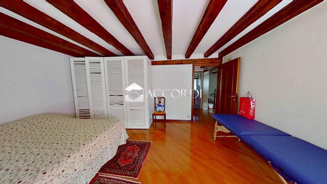 Quadrilocale con terrazzo a Venezia