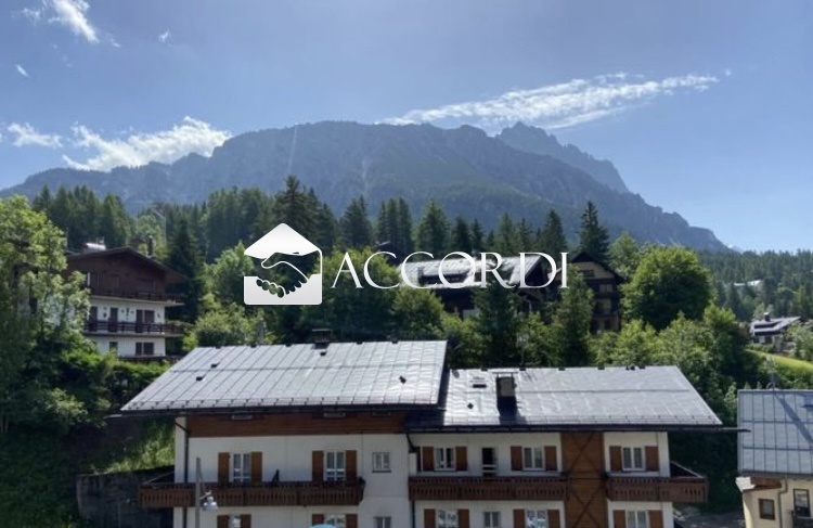 Quadrilocale in vendita a Cortina d'Ampezzo