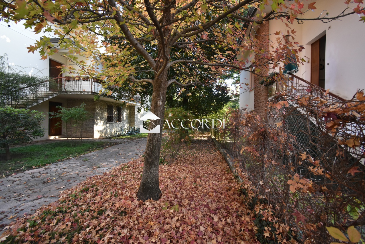 Casa indipendente con giardino a Vittorio Veneto