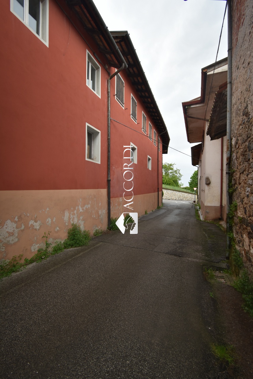 Attivit� commerciale in vendita a Moruzzo