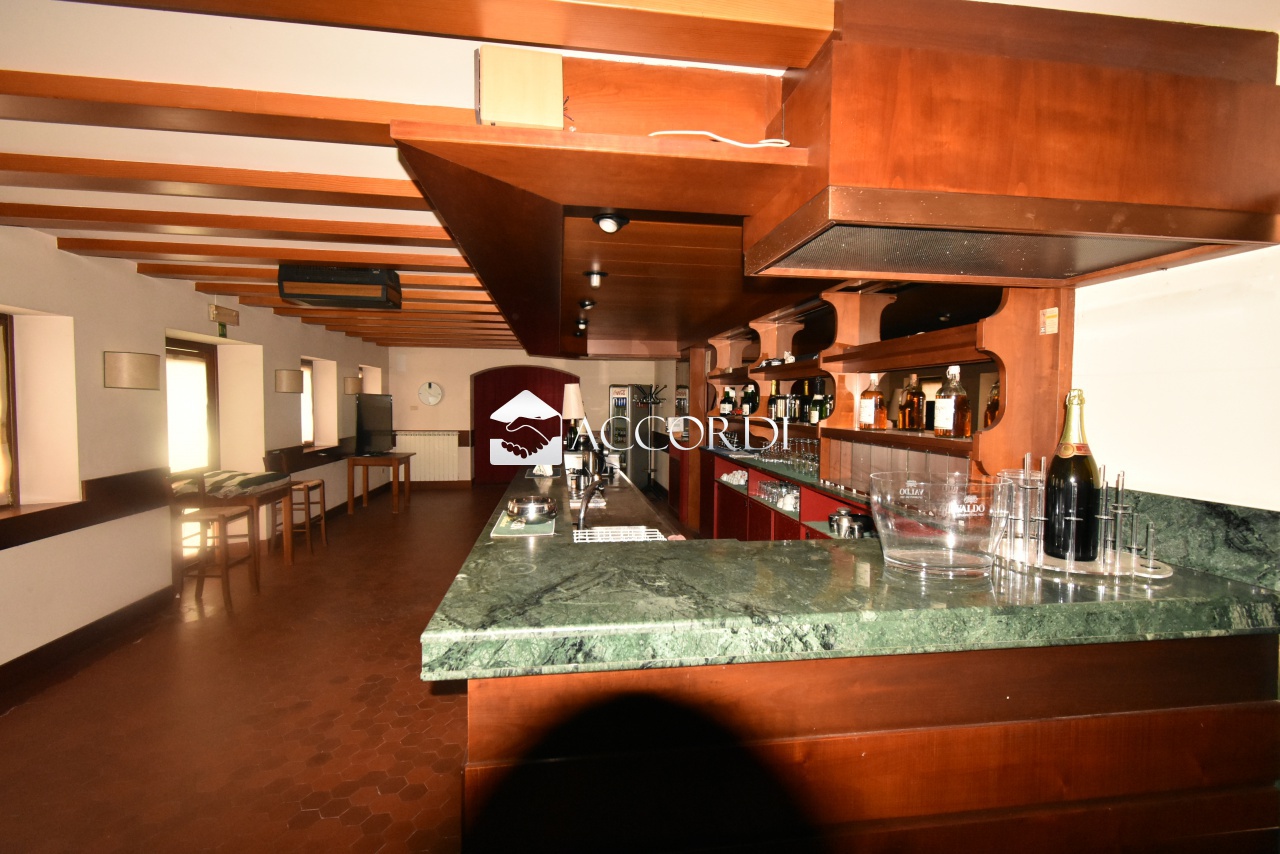 Attivit� commerciale in vendita a Moruzzo