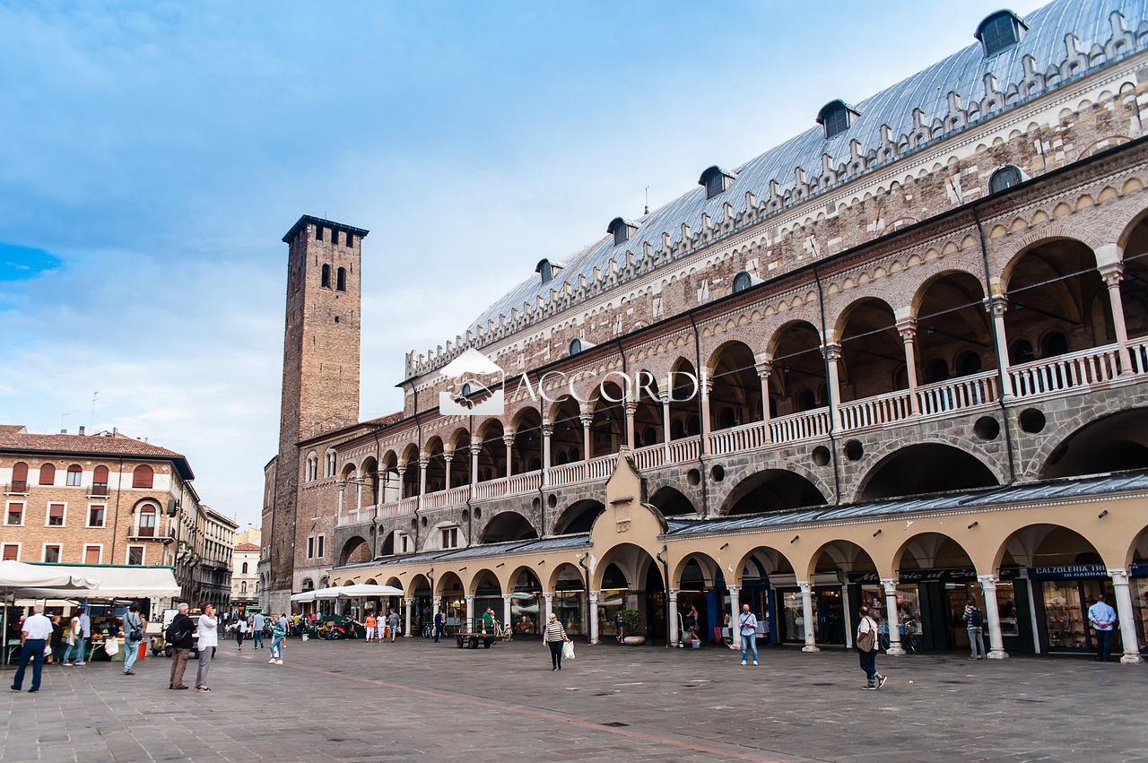 Stabile/Palazzo in vendita a Padova
