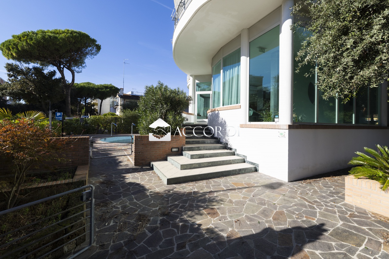 Attivit commerciale in vendita a Lignano Sabbiadoro