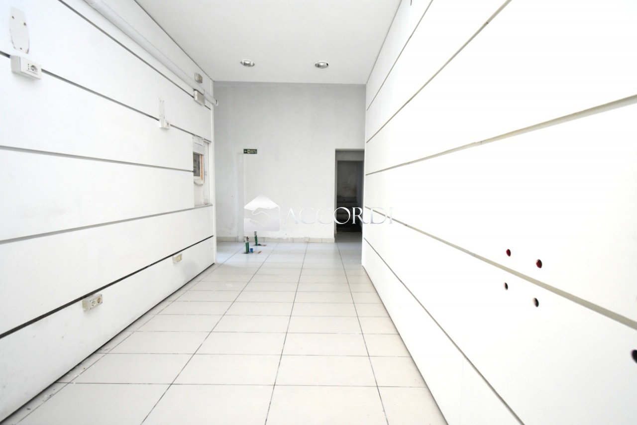 Locale commerciale in affitto a Vittorio Veneto