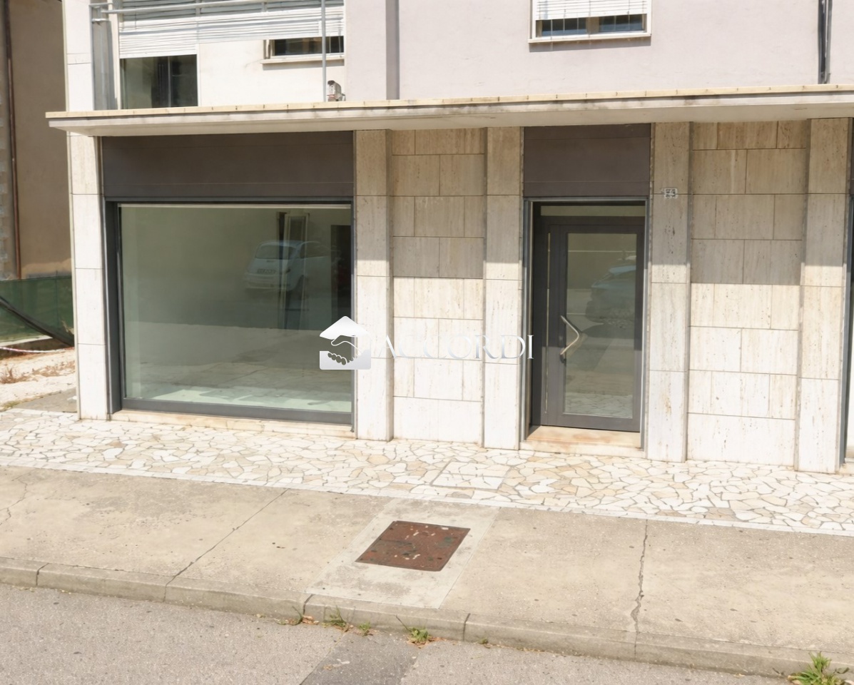 Locale commerciale ristrutturata a Conegliano
