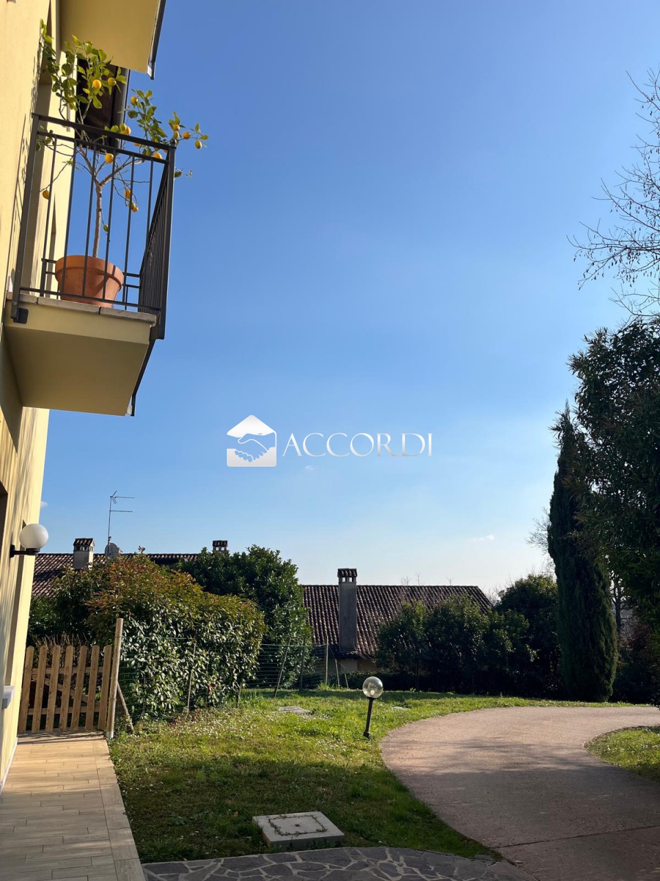 Trilocale arredato in affitto a Conegliano