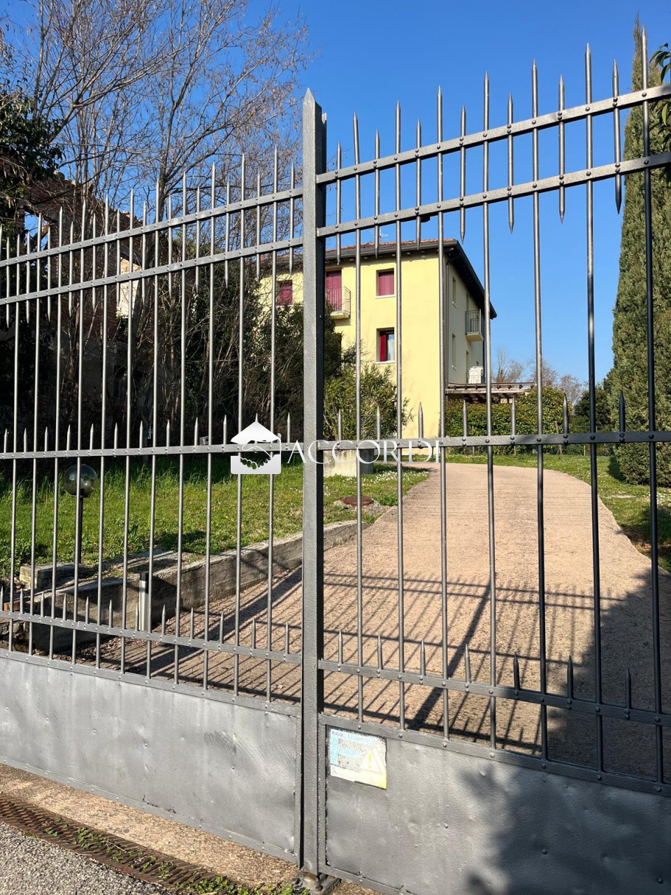 Trilocale arredato in affitto a Conegliano