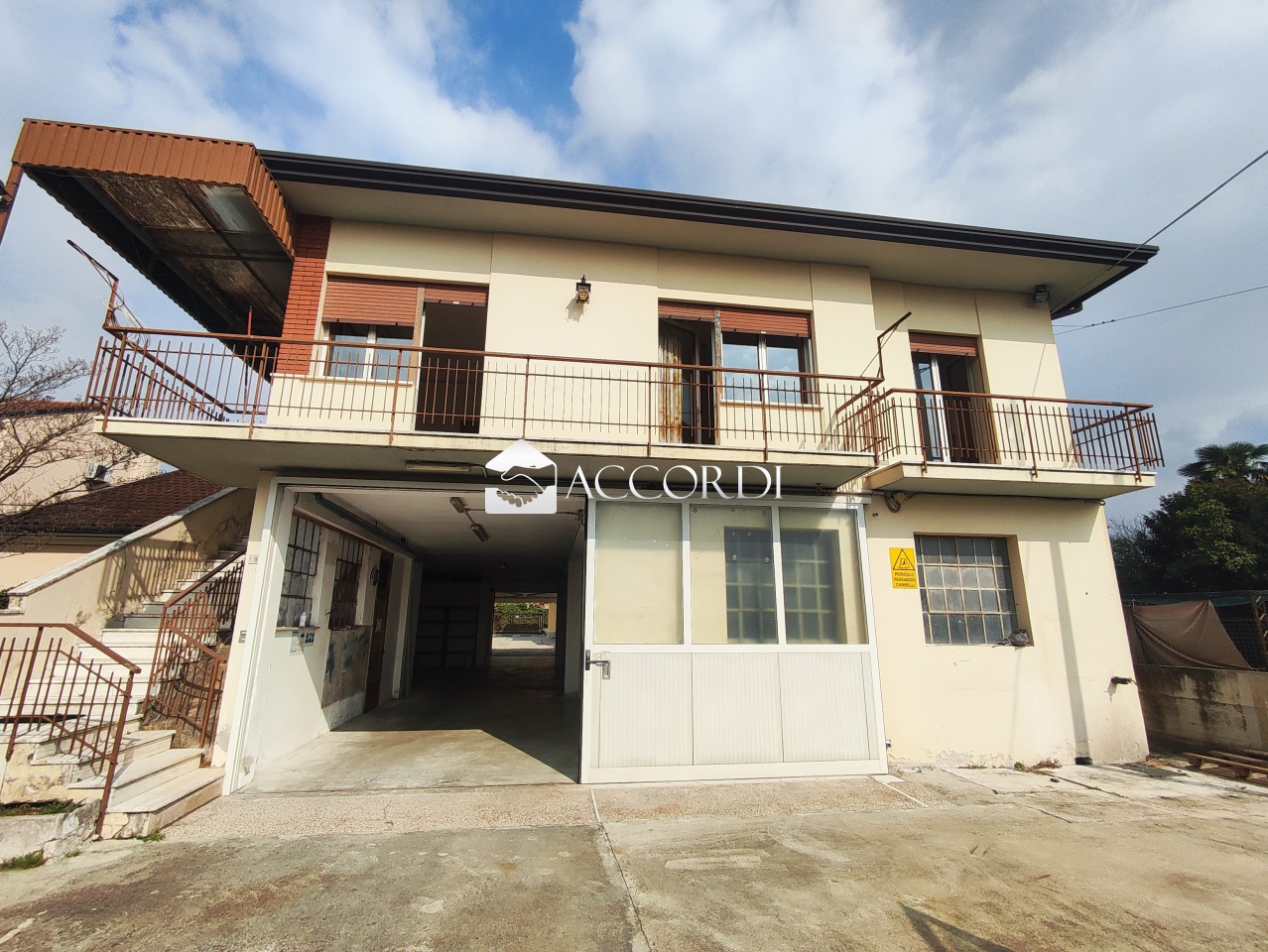 Casa indipendente da ristrutturare a Vittorio Veneto