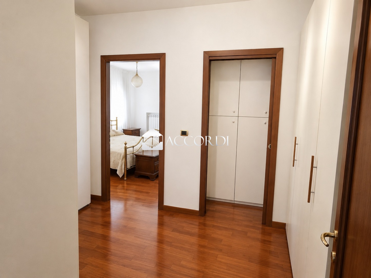 Trilocale con box a Padova