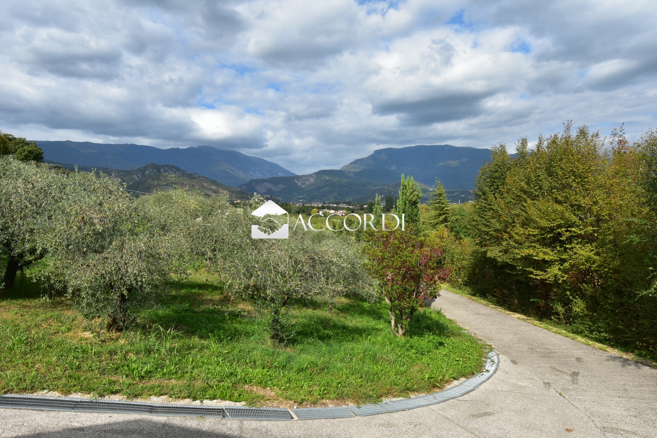 Casa indipendente in vendita a Vittorio Veneto