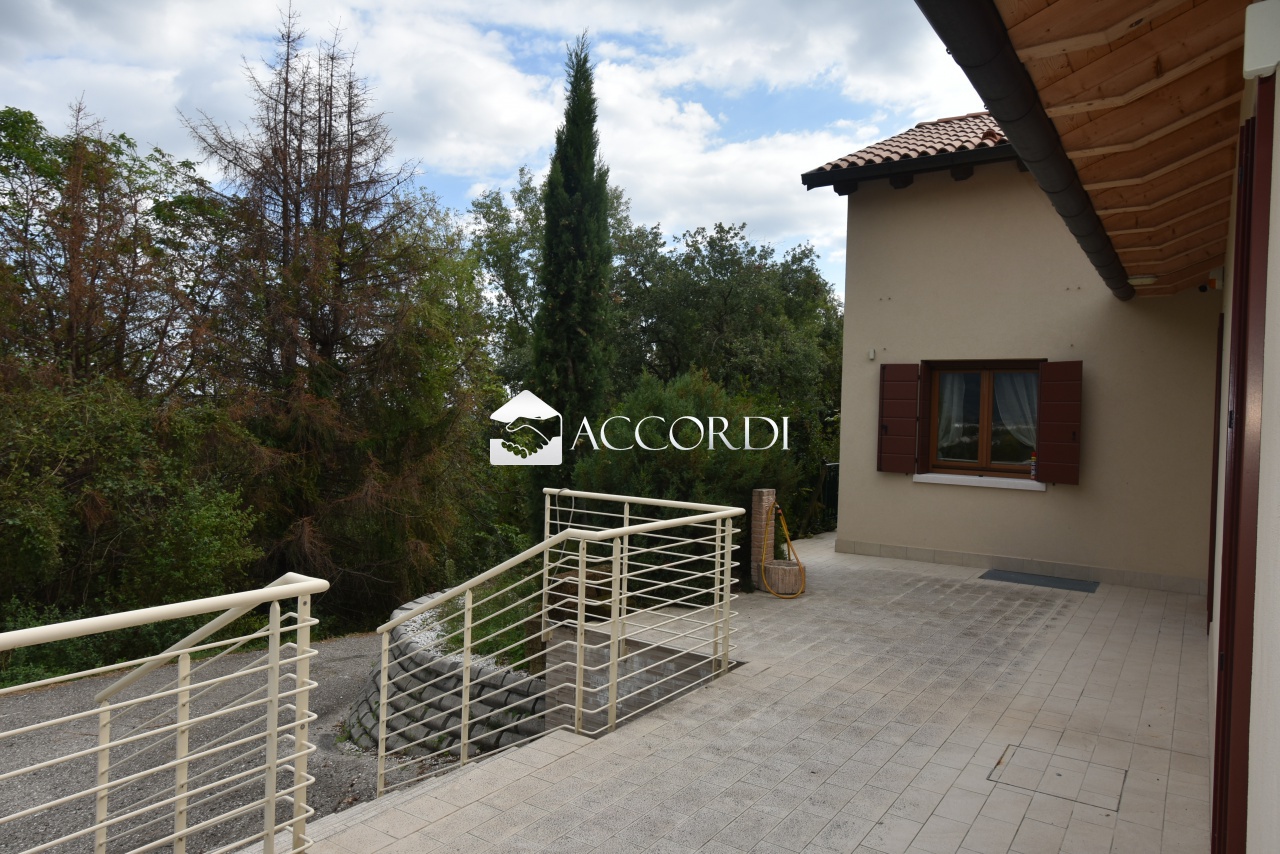 Casa indipendente in vendita a Vittorio Veneto