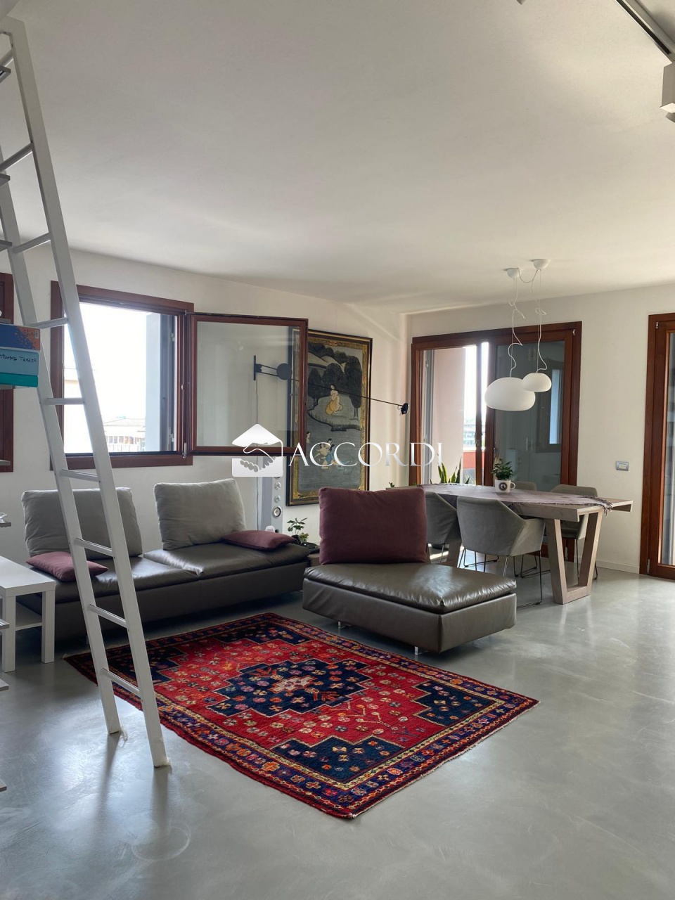 Appartamento con terrazzo a Conegliano