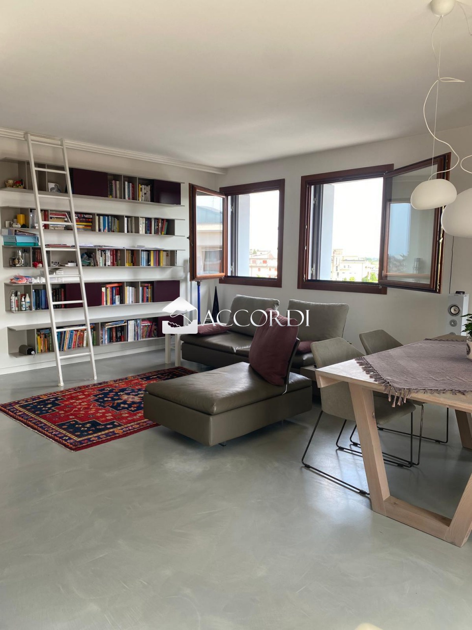 Appartamento con terrazzo a Conegliano