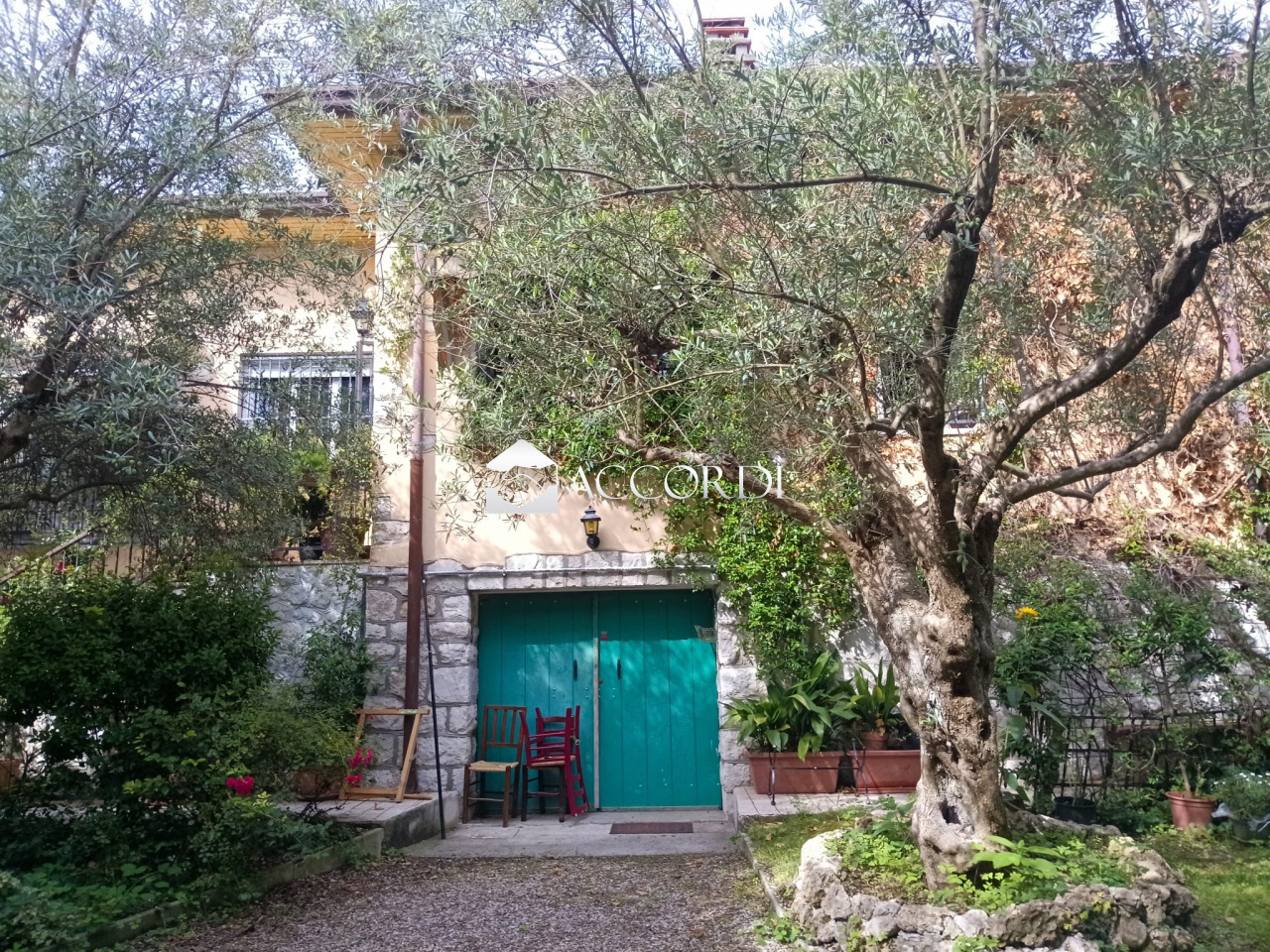 Casa indipendente con giardino a Conegliano