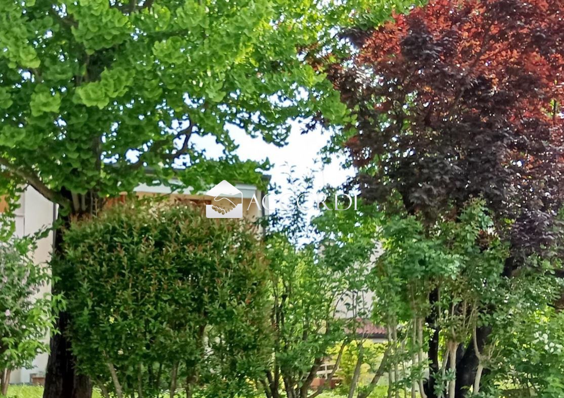 Villa con giardino a San Pietro di Feletto