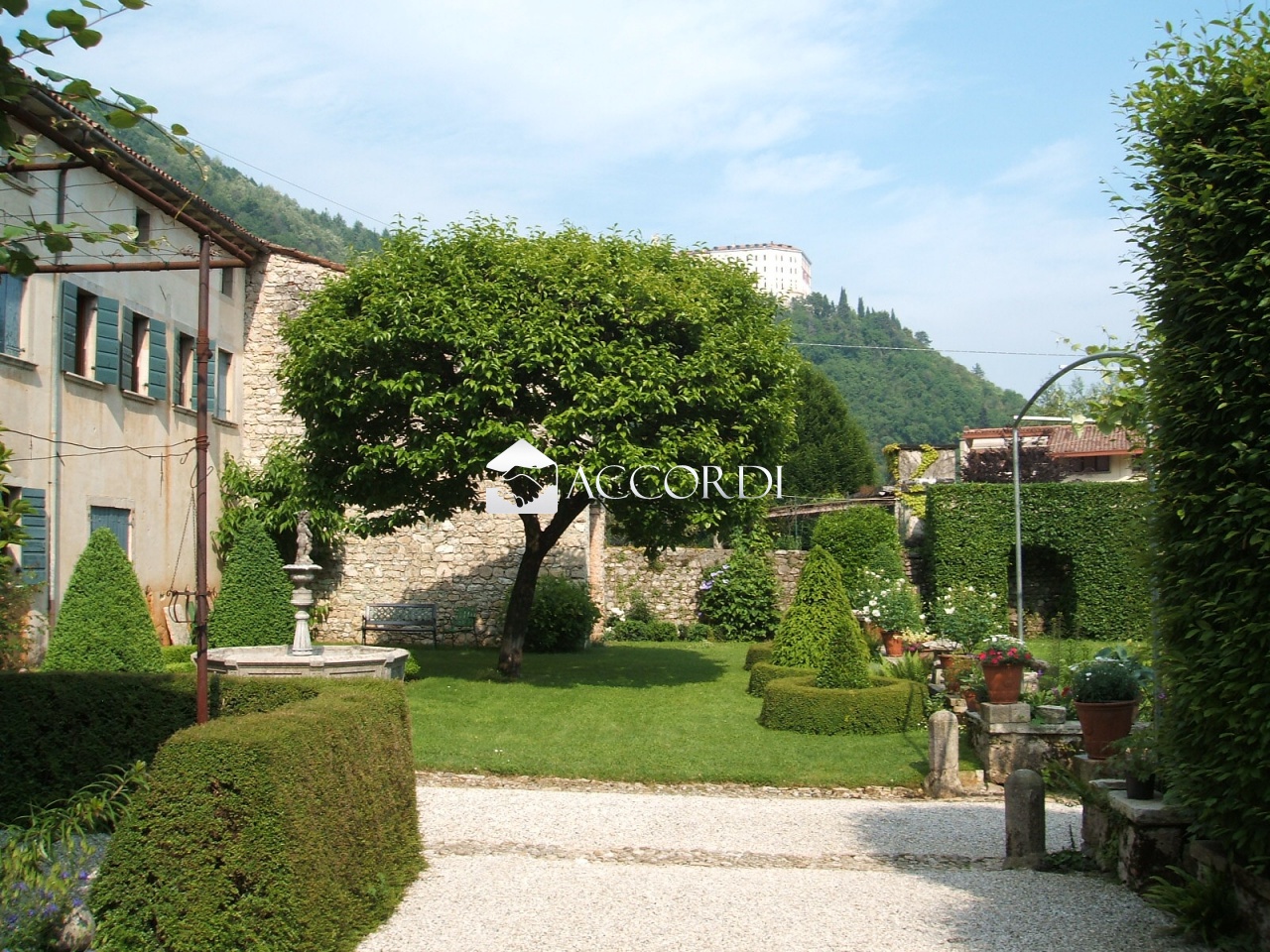Casa indipendente da ristrutturare a Follina