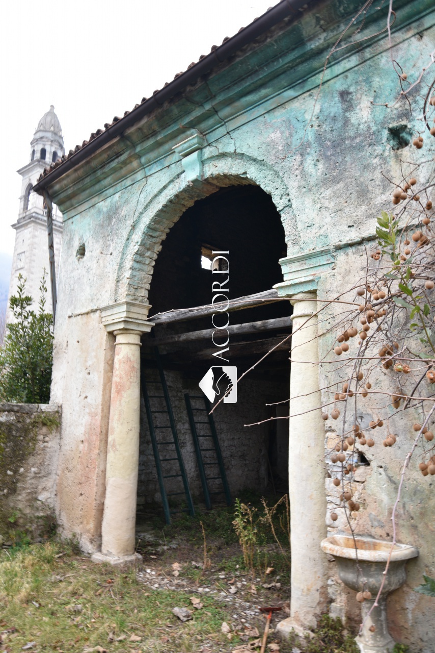 Casa indipendente da ristrutturare a Follina