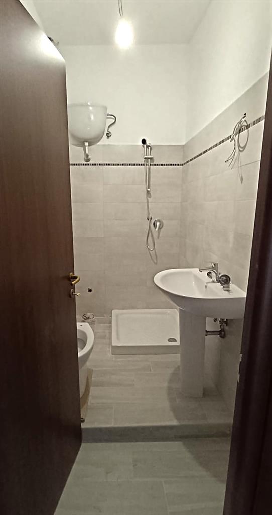 Stanza Singola ristrutturata in via del casale quintiliani 109, Roma