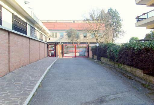 Ufficio con giardino in via della stazione di ciampino 14, Roma