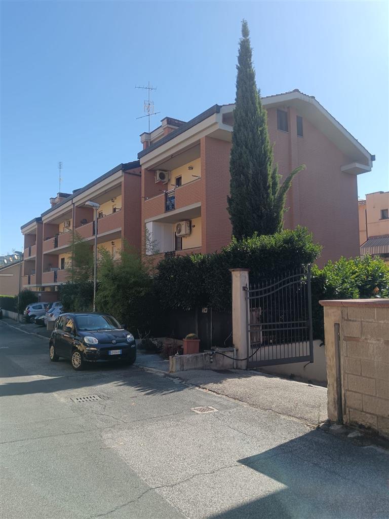 Appartamento in vendita in via delle viole 12, Castel Gandolfo