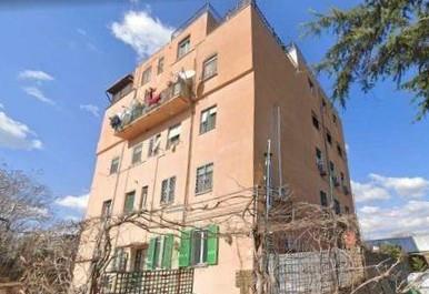 Stanza Singola ristrutturata in via del casale quintiliani 109, Roma