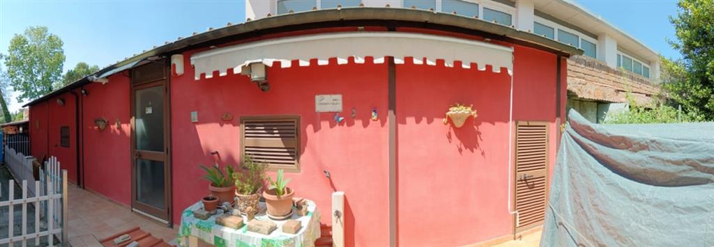 Villa Bifamiliare con giardino in via appia nuova 1248, Roma