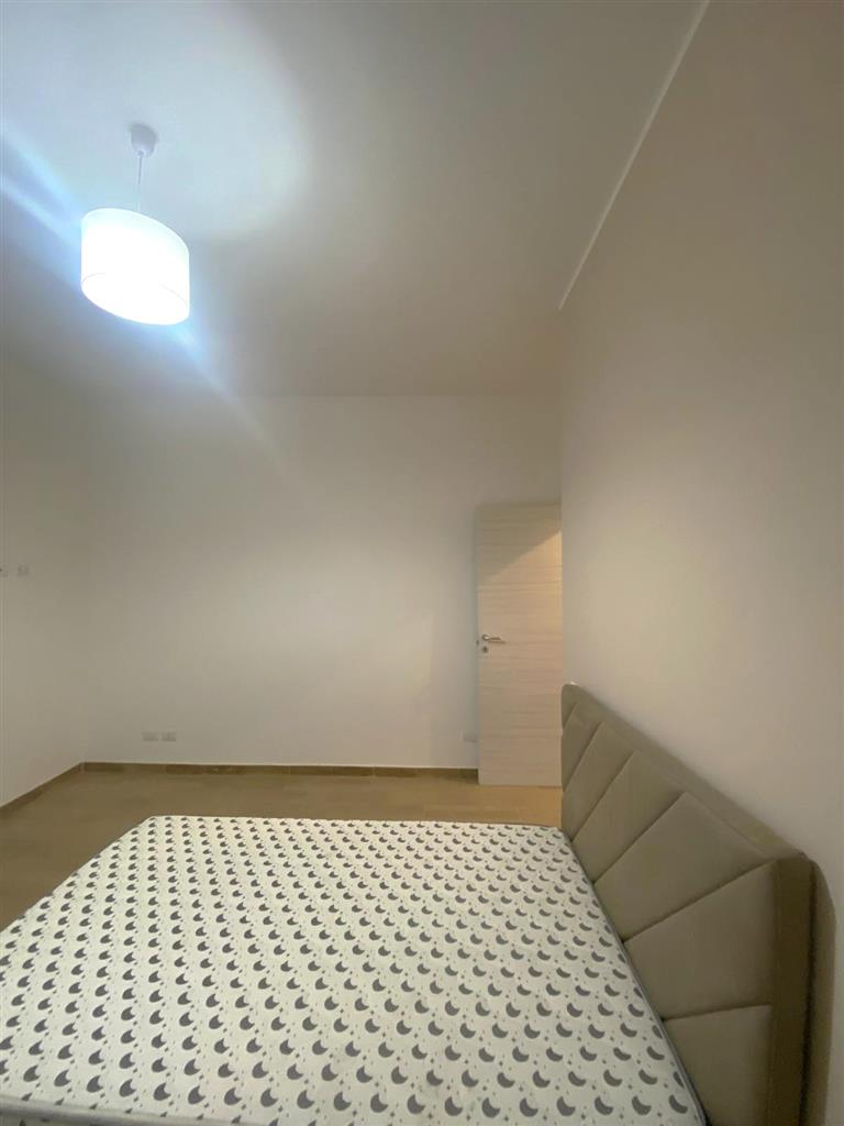 Stanza Singola ristrutturata in via delle vitalbe 4, Roma