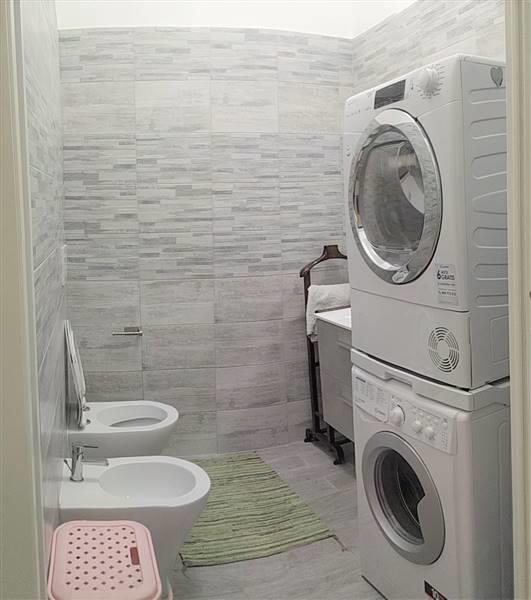 Casa vacanza Bilocale in affitto in via san calepodio 19, Roma