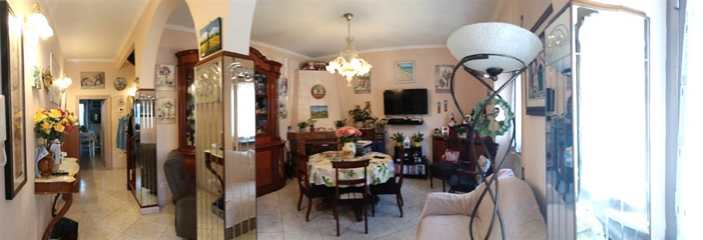 Villa Bifamiliare con giardino in via appia nuova 1248, Roma