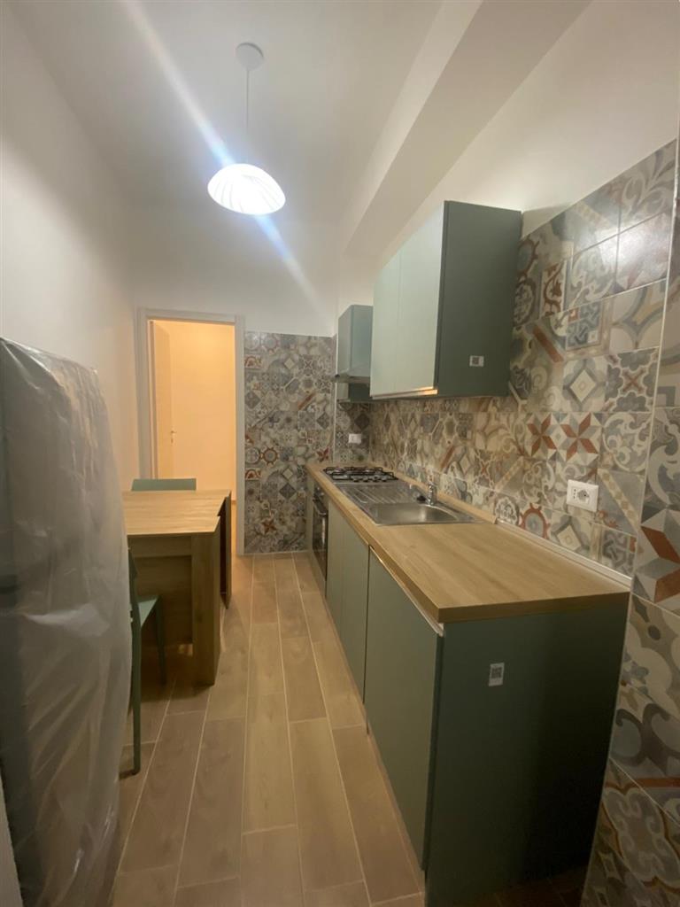 Stanza Singola ristrutturata in via delle vitalbe 4, Roma