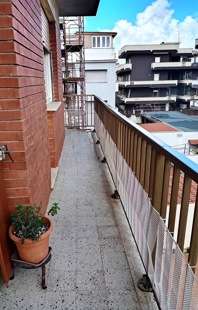 Appartamento ristrutturato in lungomare delle sirene 98, Pomezia