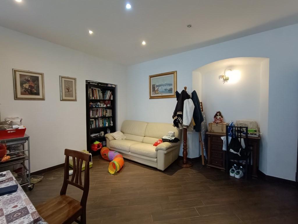 Trilocale in vendita, Carrara centro