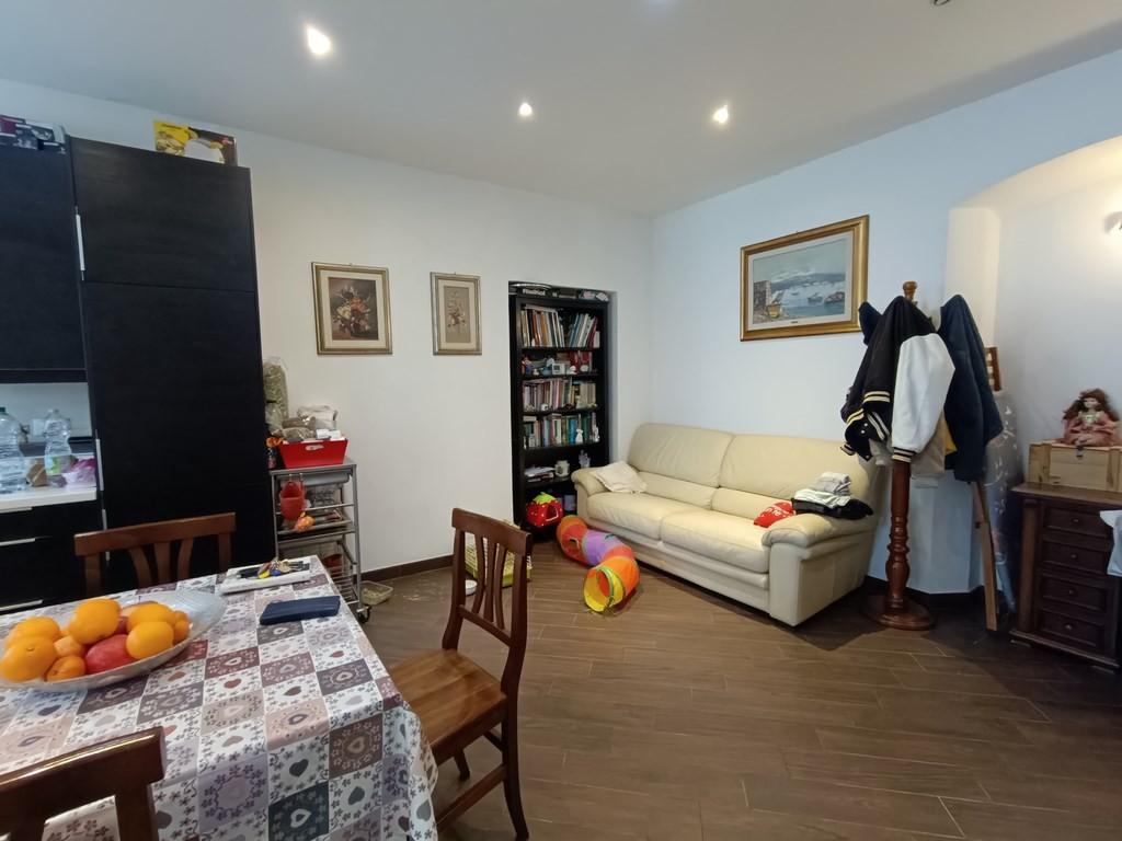 Trilocale in vendita, Carrara centro