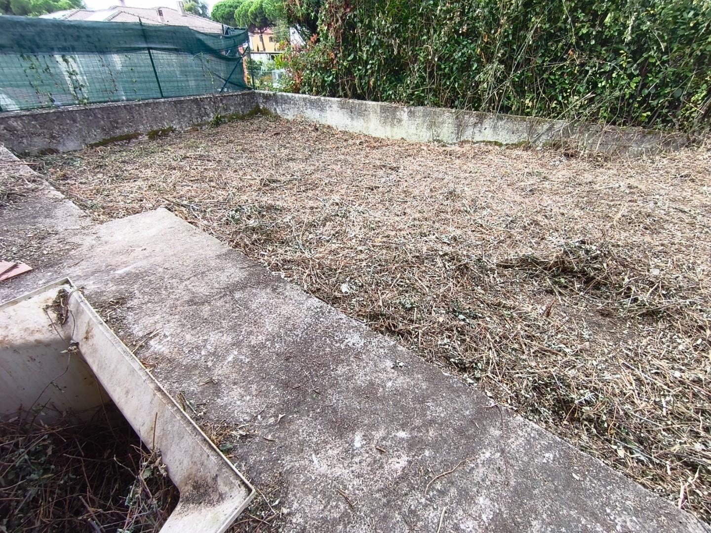 Casa indipendente con giardino, Ortonovo isola