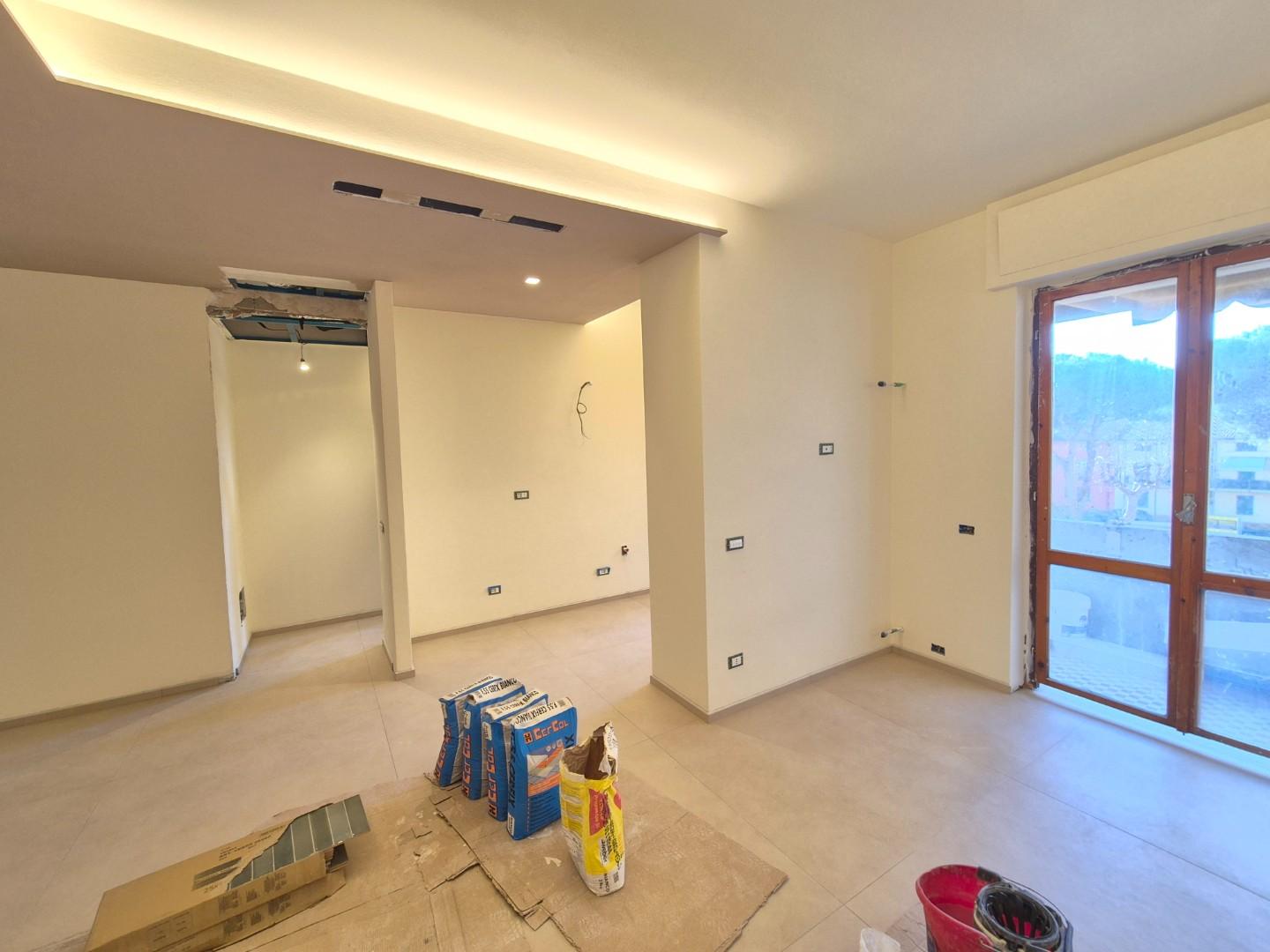 Quadrilocale ristrutturato, Carrara marina di