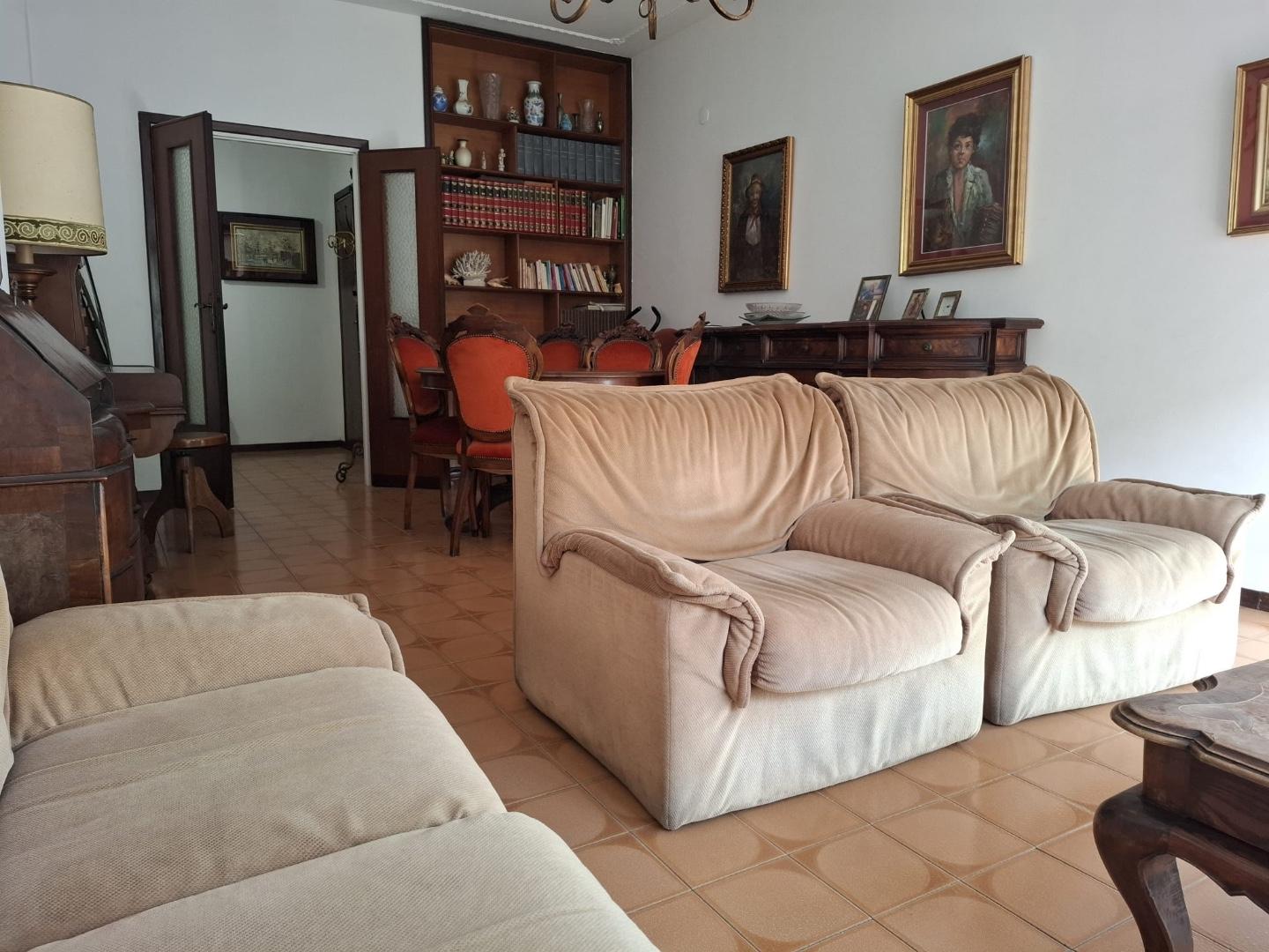 Quadrilocale in vendita, Carrara marina di