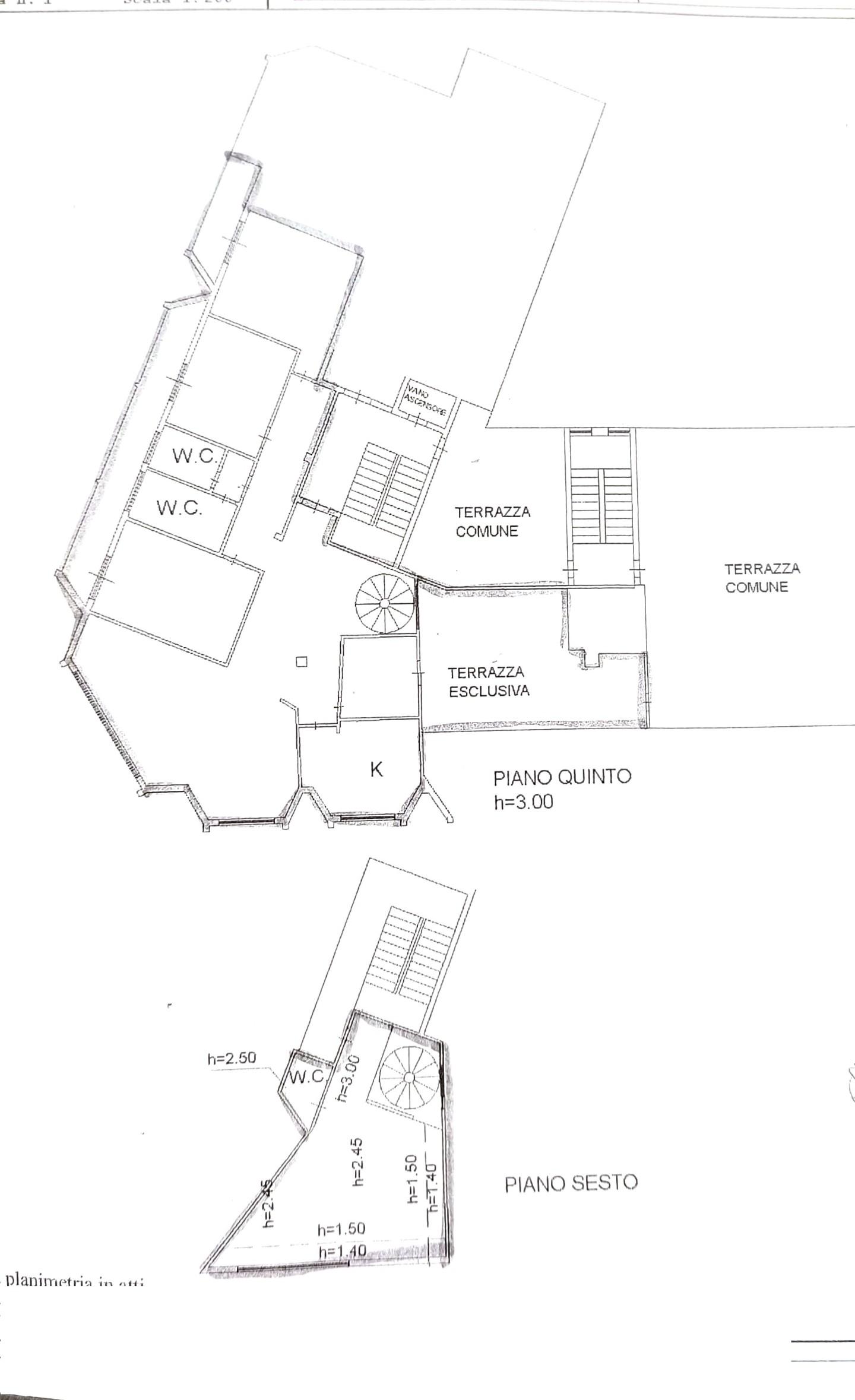 Appartamento con terrazzo, Carrara centro