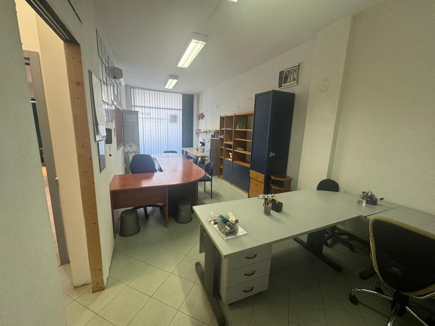 Locale commerciale in vendita, Carrara avenza