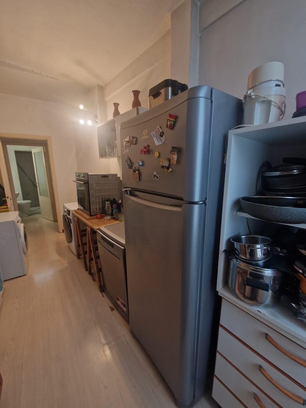 Appartamento con terrazzo, Carrara avenza