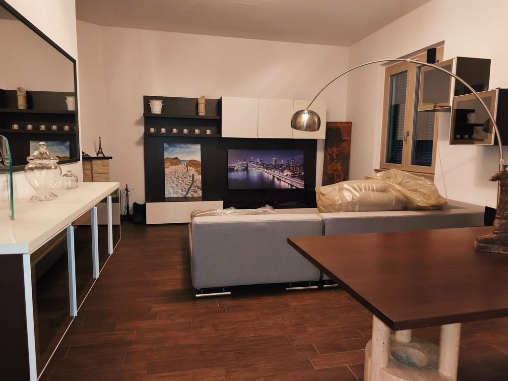 Casa indipendente con giardino, Ameglia bocca di magra