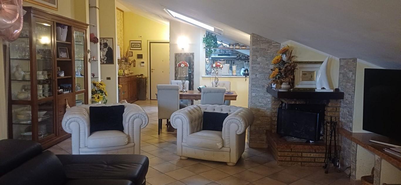 Quadrilocale in vendita, Carrara fossone