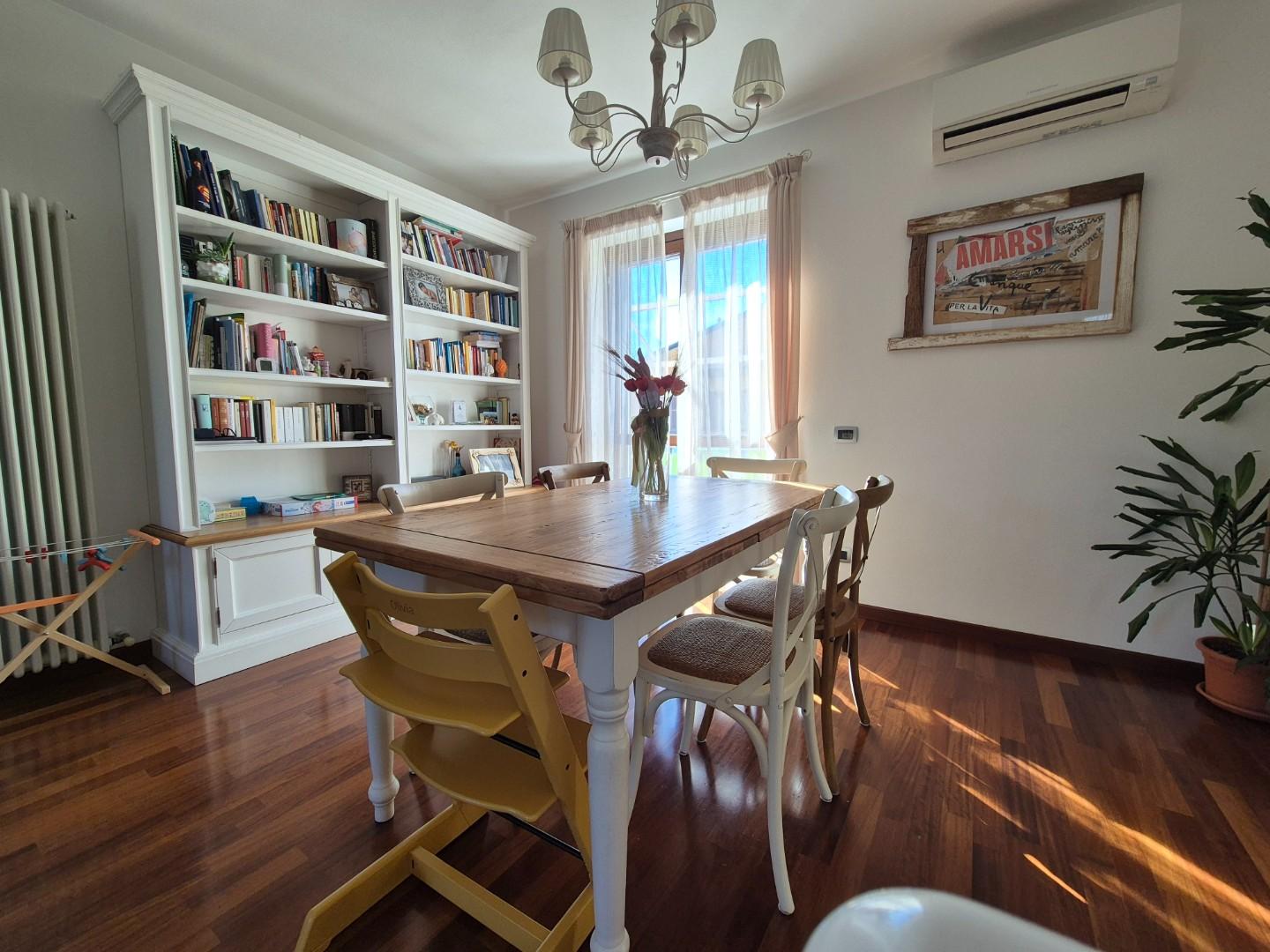 Casa indipendente con giardino, Carrara avenza