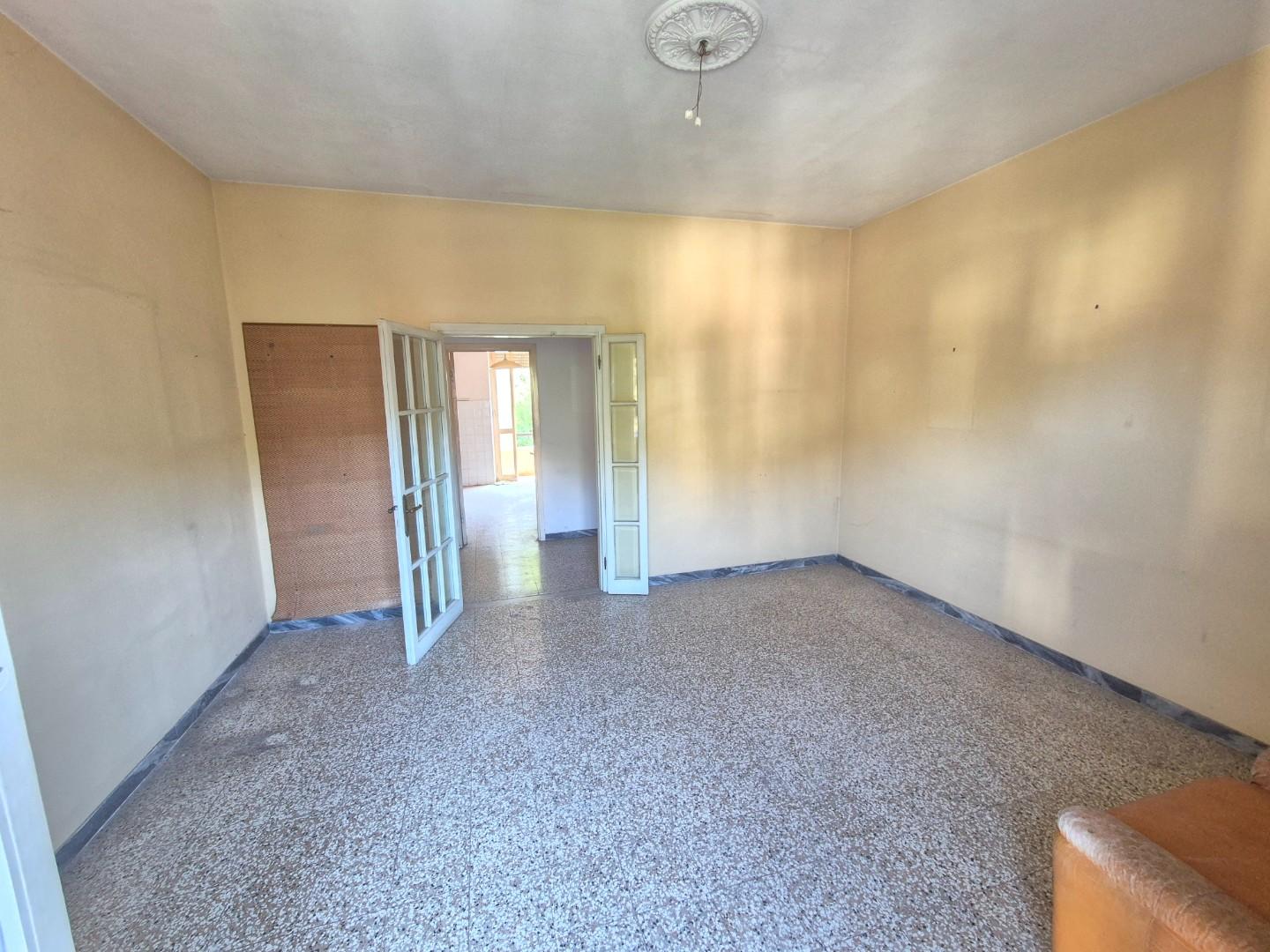 Quadrilocale da ristrutturare, Carrara codena