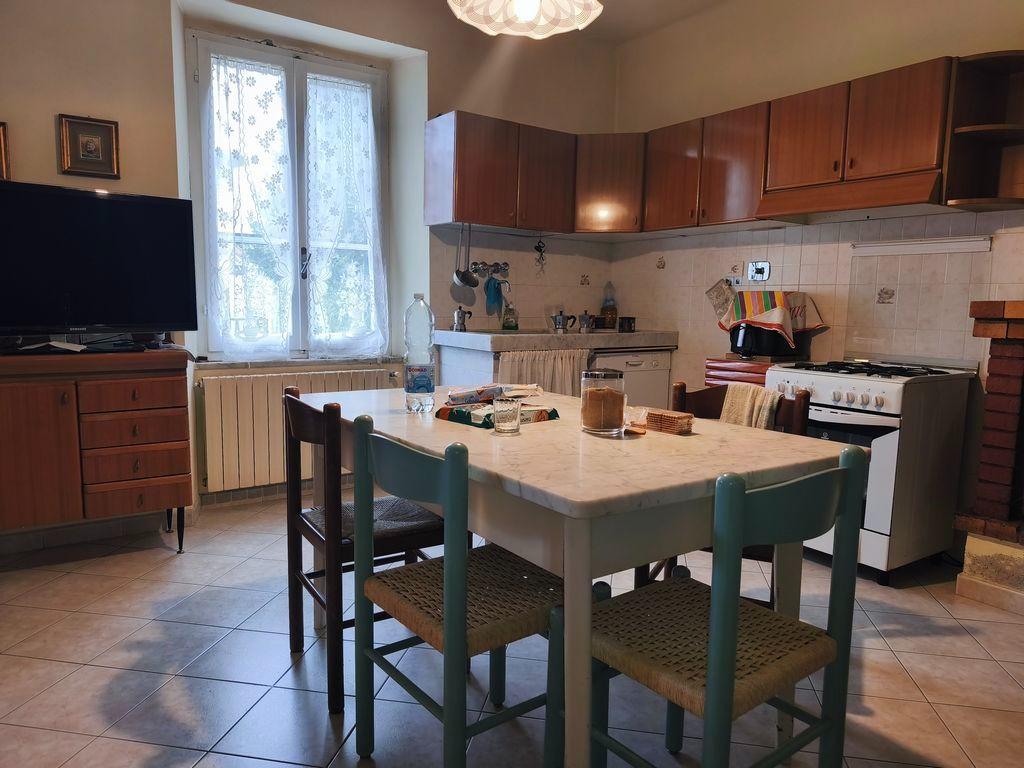 Casa indipendente con giardino, Castelnuovo Magra molicciara