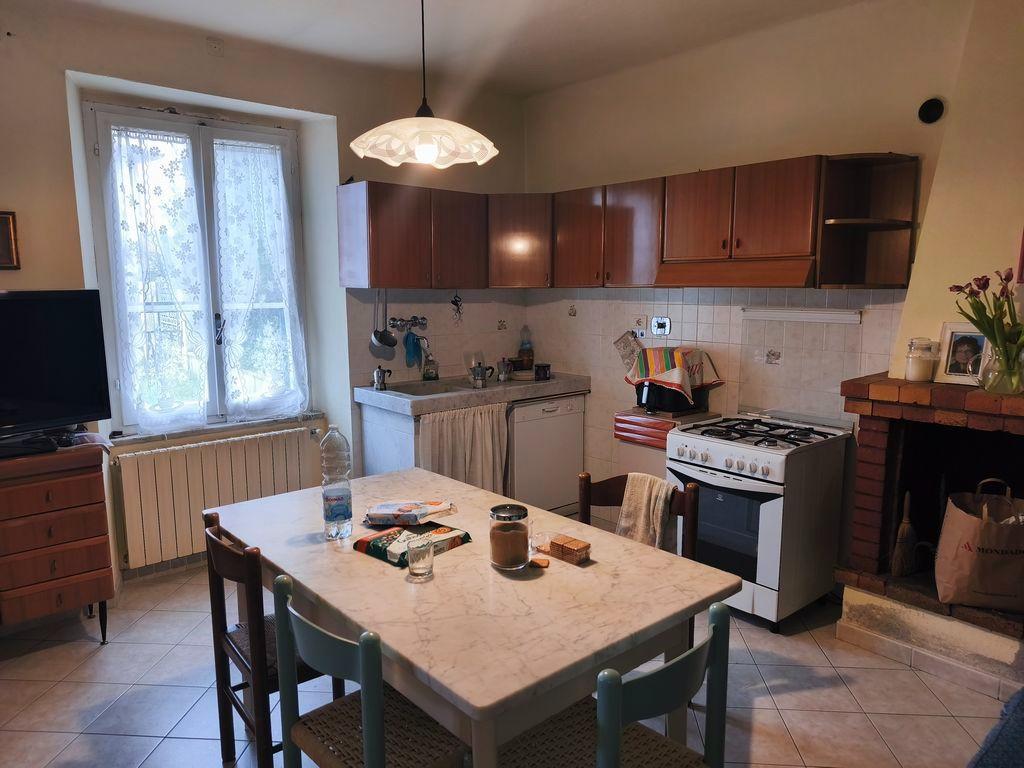 Casa indipendente con giardino, Castelnuovo Magra molicciara