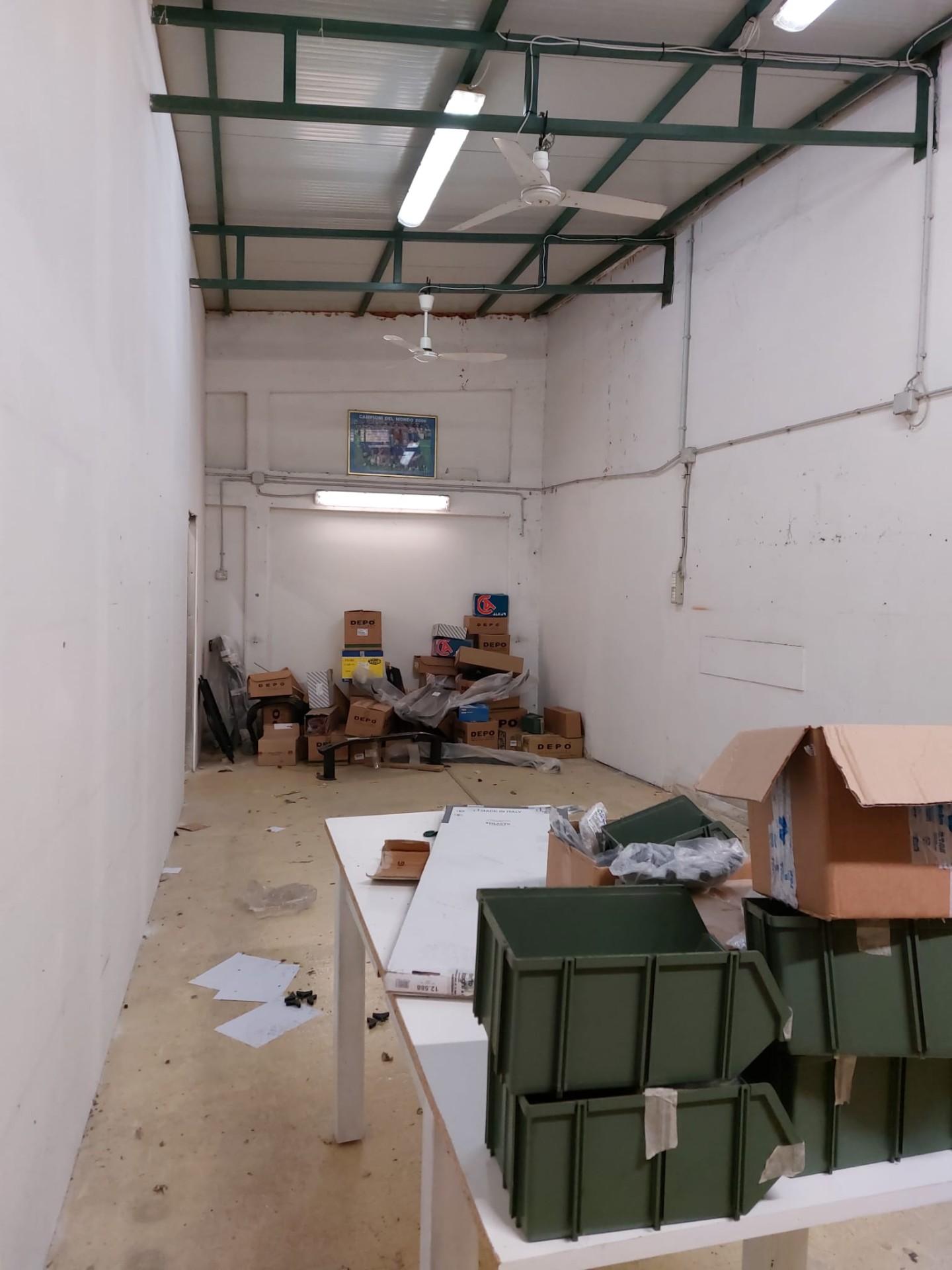 Locale commerciale in vendita, Carrara avenza